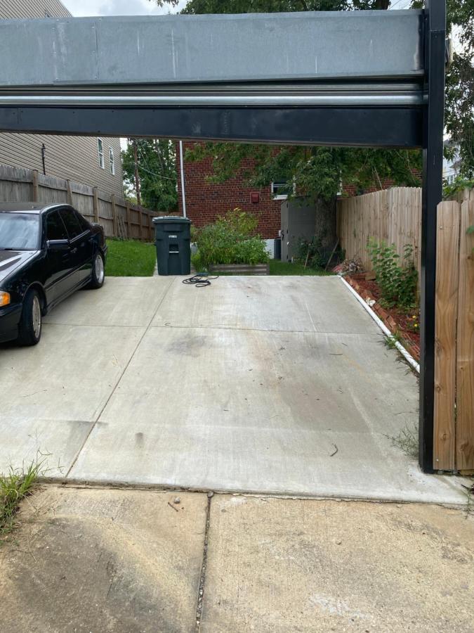 Urban Retreat Basement Studio Only Two Blocks From Metro! Off Street Parking! Washington Exterior photo