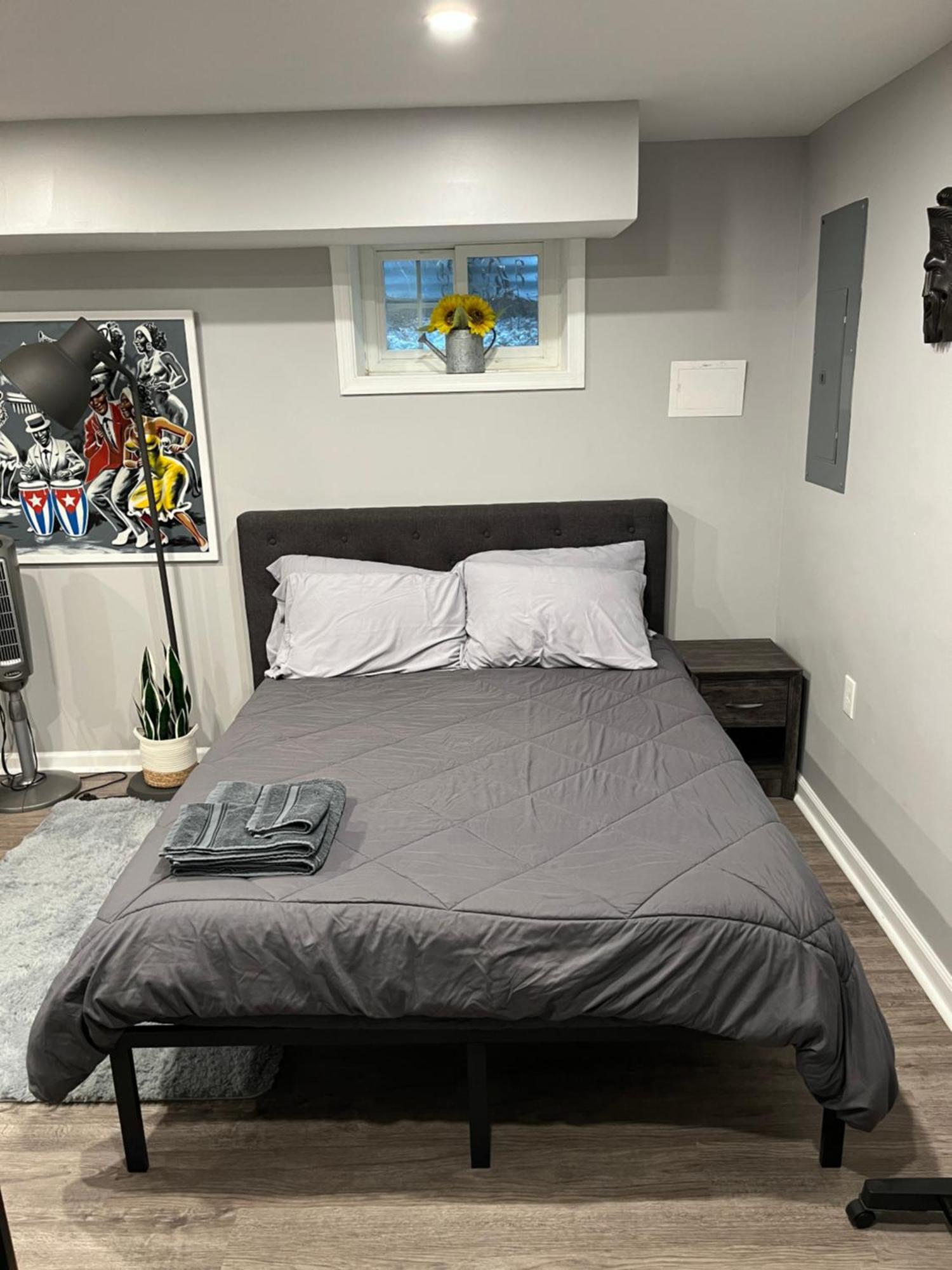 Urban Retreat Basement Studio Only Two Blocks From Metro! Off Street Parking! Washington Exterior photo